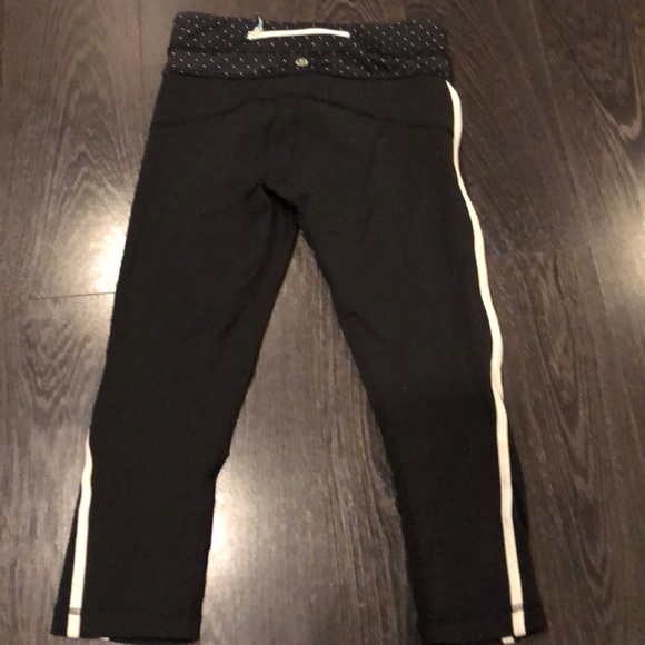 Lululemon Capri - Picture 2 of 3